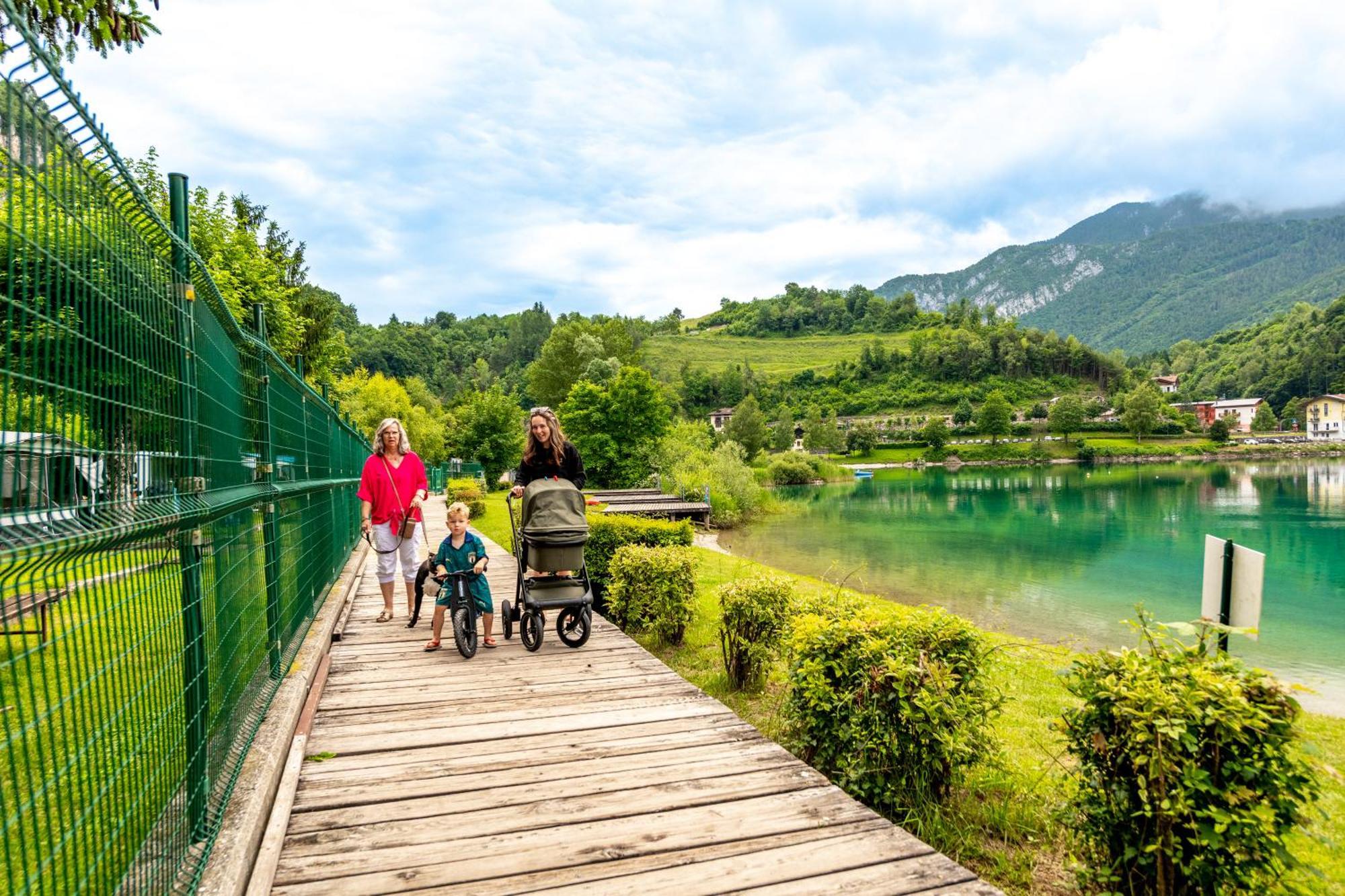 Family Wellness Camping Al Sole Молино-ди-Ледро Экстерьер фото