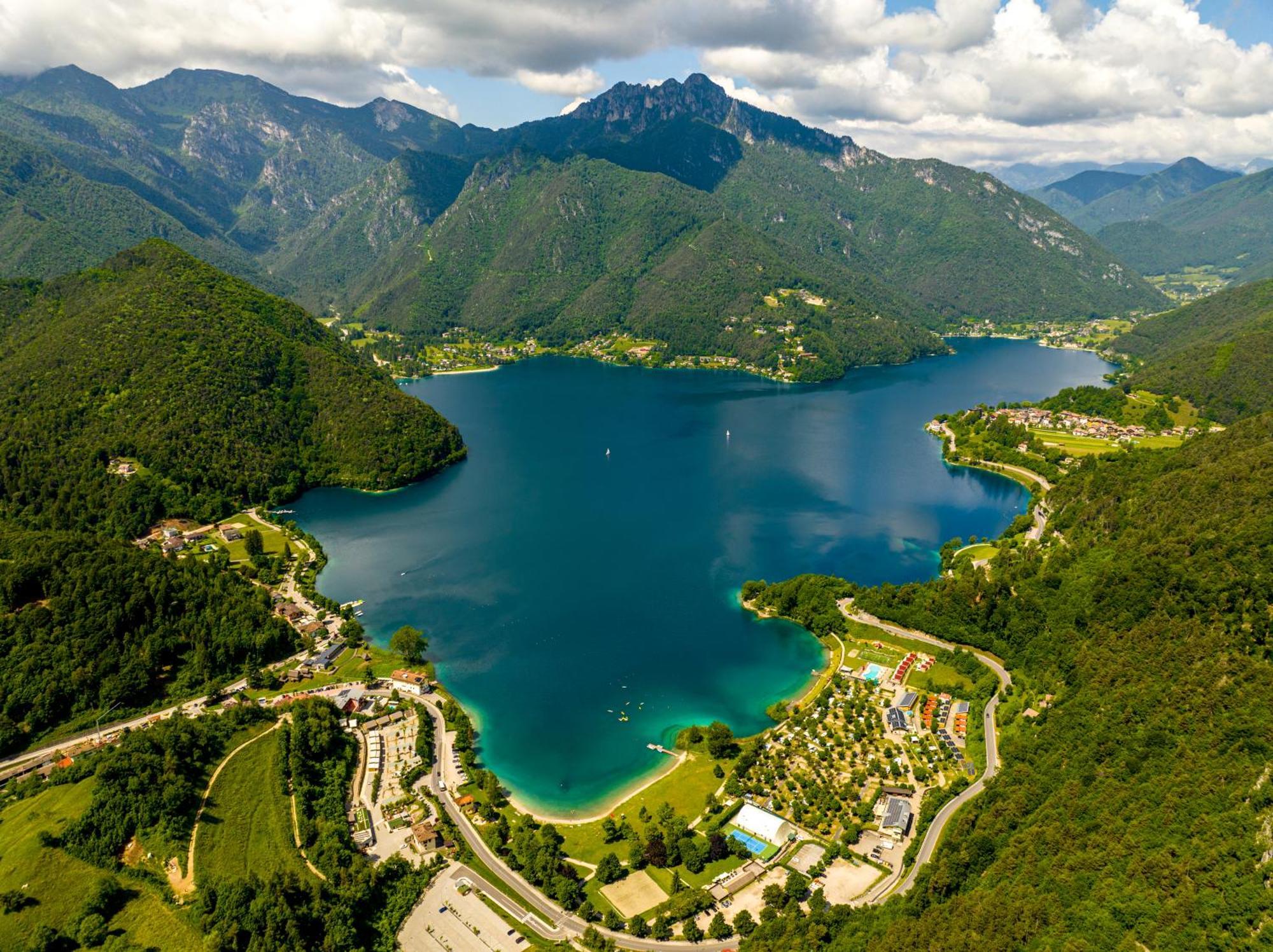 Family Wellness Camping Al Sole Молино-ди-Ледро Экстерьер фото